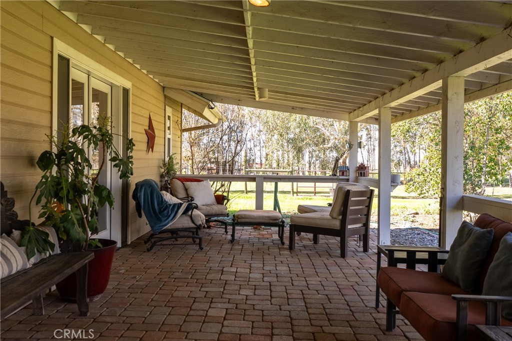 7686 Feenstra Road, Paso Robles, CA 93446