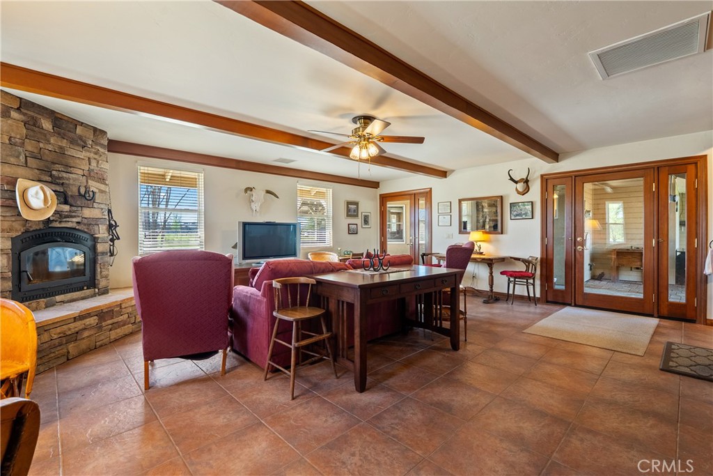 7686 Feenstra Road, Paso Robles, CA 93446