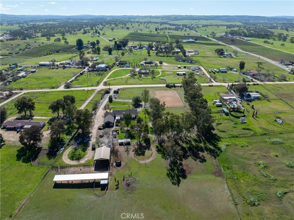 7686 Feenstra Road, Paso Robles, CA 93446