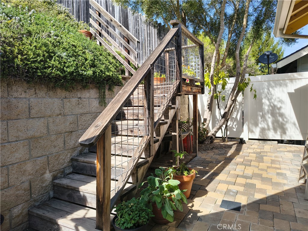 427 Olive St, Paso Robles, CA 93446