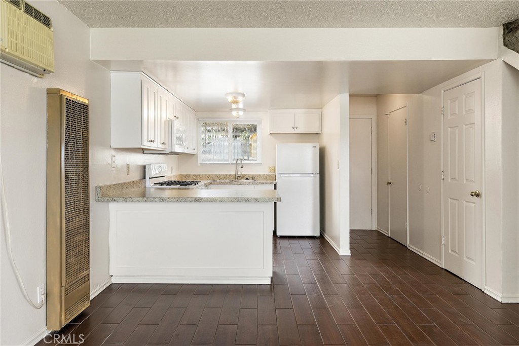 2221 Oak St, Paso Robles, CA 93446