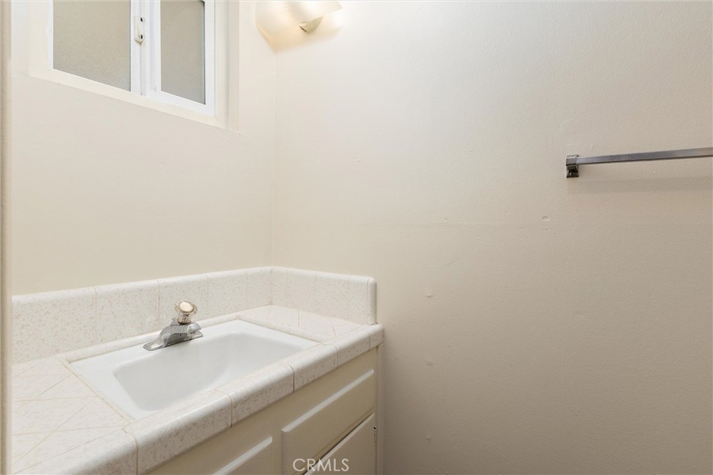 2221 Oak St, Paso Robles, CA 93446