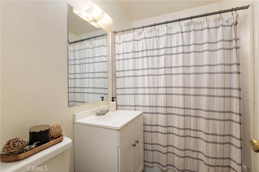 2221 Oak St, Paso Robles, CA 93446