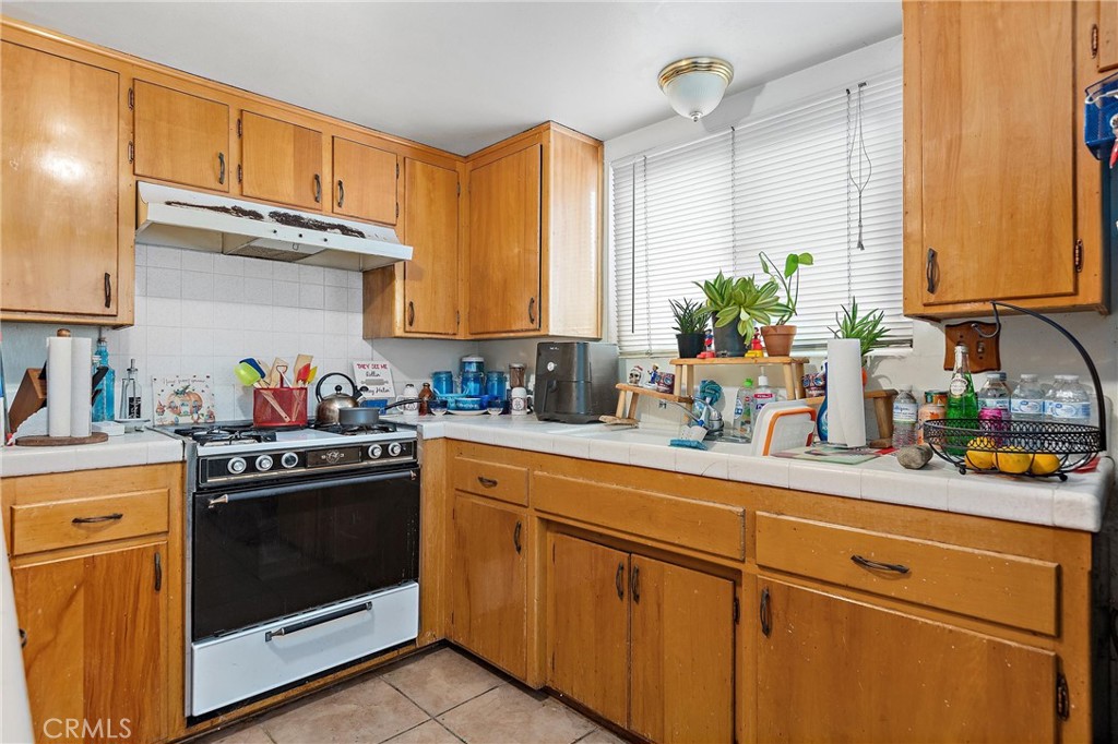 2221 Oak St, Paso Robles, CA 93446