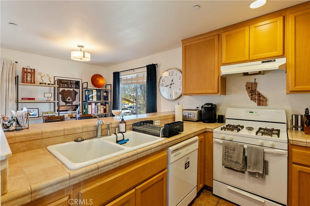 215 Old County, Templeton, CA 93465