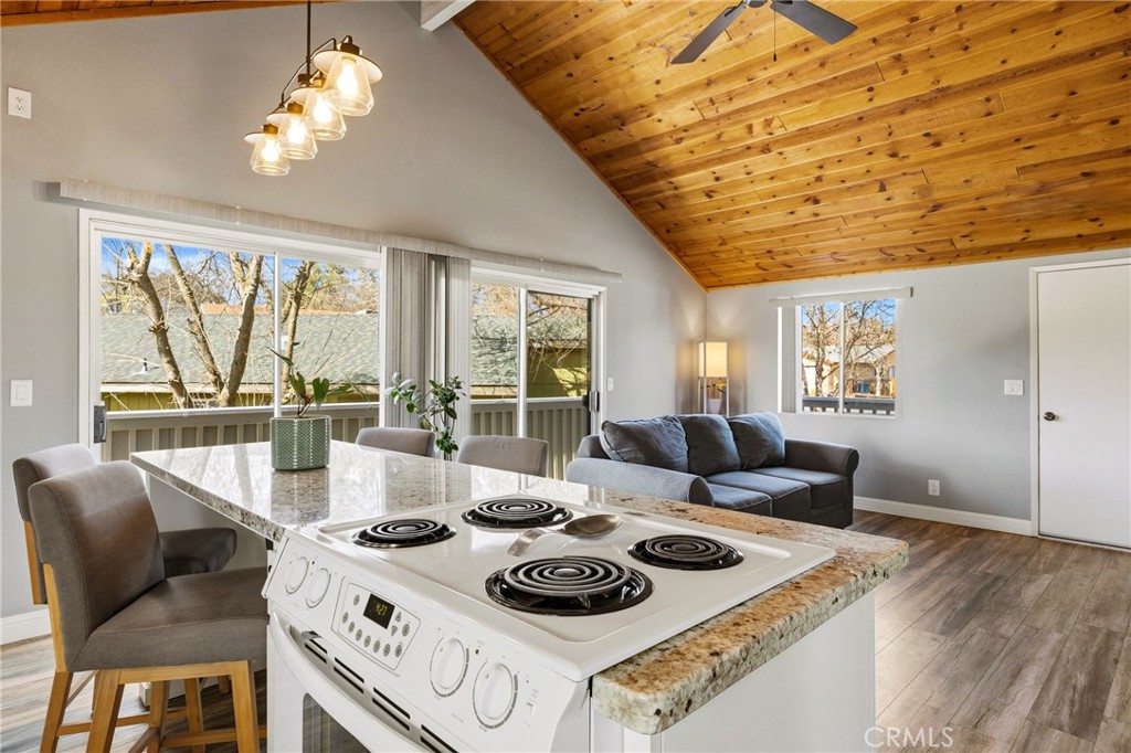 1948 Willowbrook, Paso Robles, CA 93446