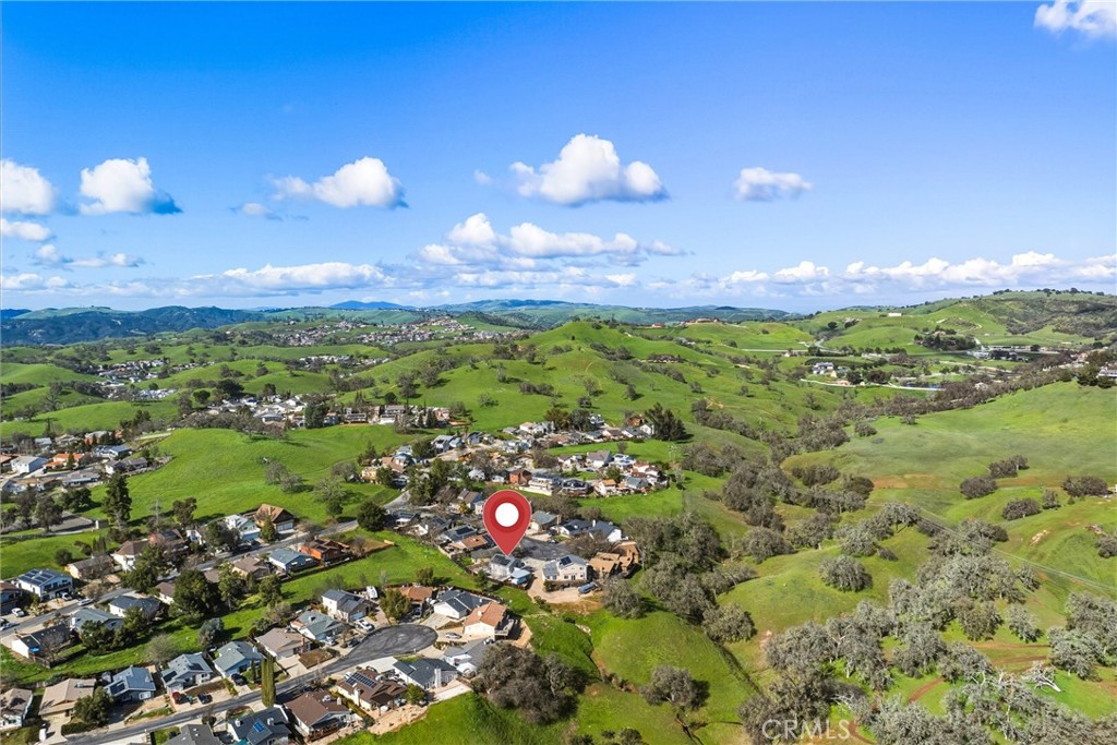 1948 Willowbrook, Paso Robles, CA 93446