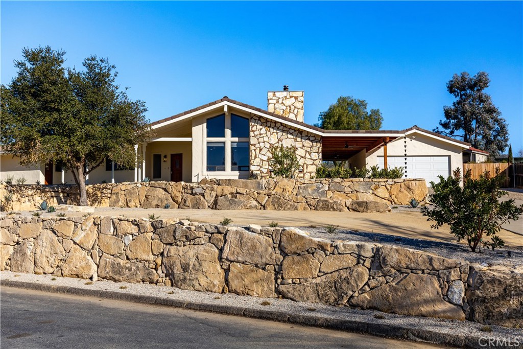 1670 Southfork Pl, Paso Robles, CA 93446