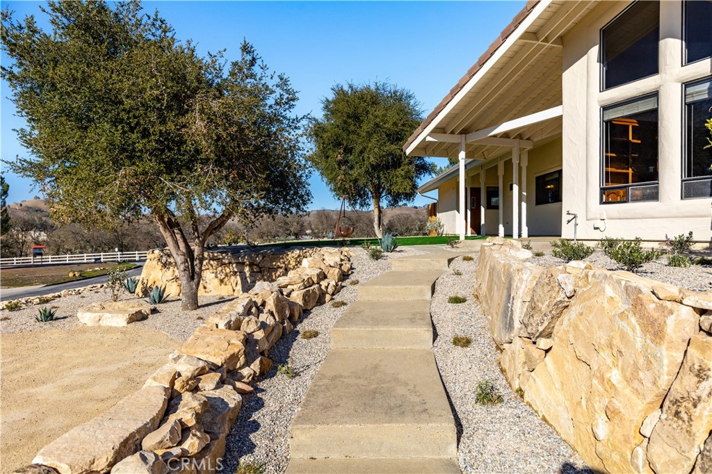 1670 Southfork Pl, Paso Robles, CA 93446