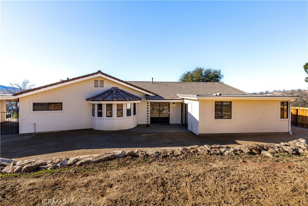 1670 Southfork Pl, Paso Robles, CA 93446