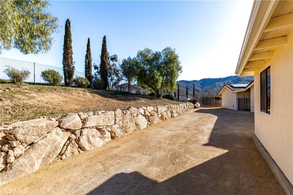1670 Southfork Pl, Paso Robles, CA 93446