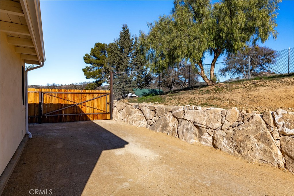 1670 Southfork Pl, Paso Robles, CA 93446