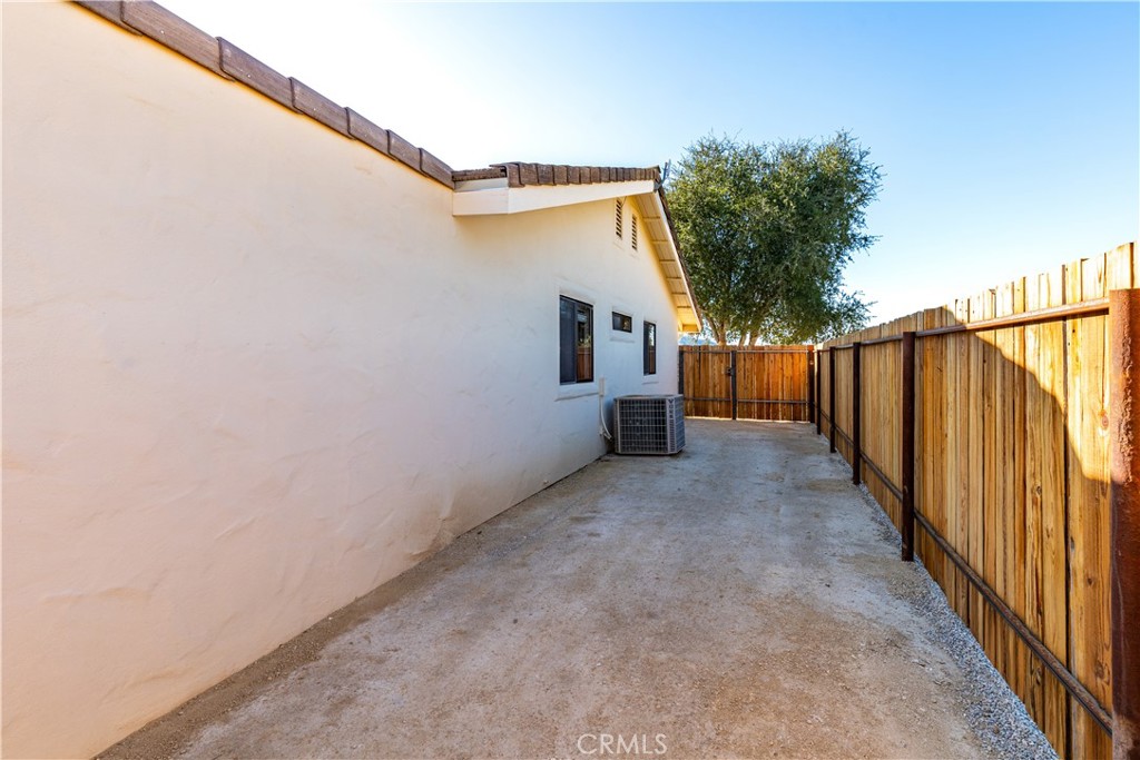 1670 Southfork Pl, Paso Robles, CA 93446