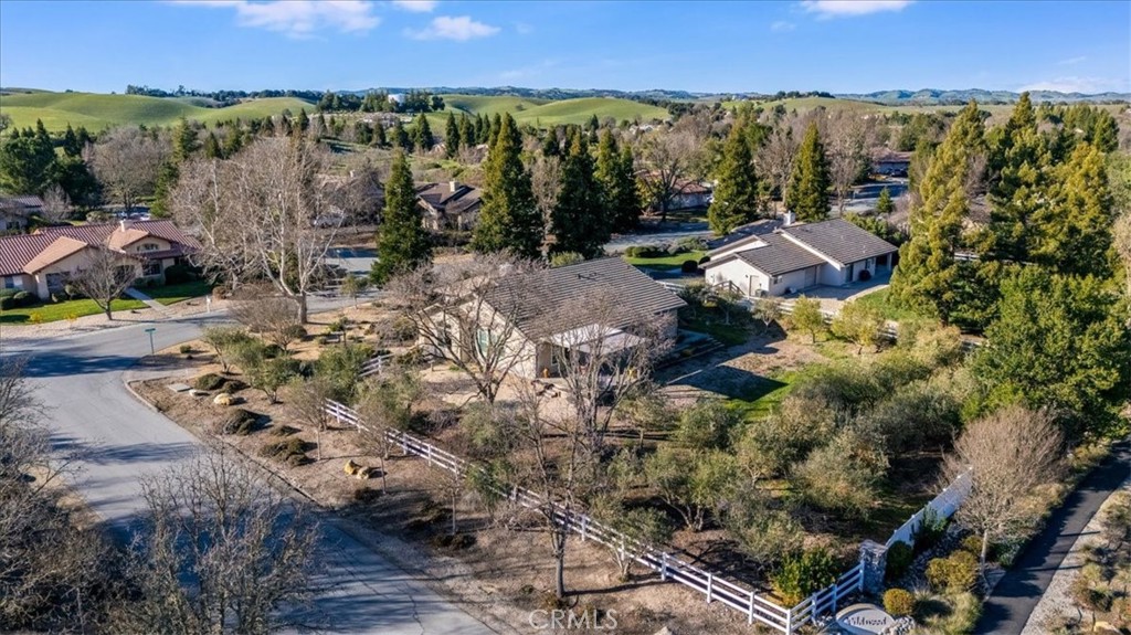 501 Burlwood, Templeton, CA 93465