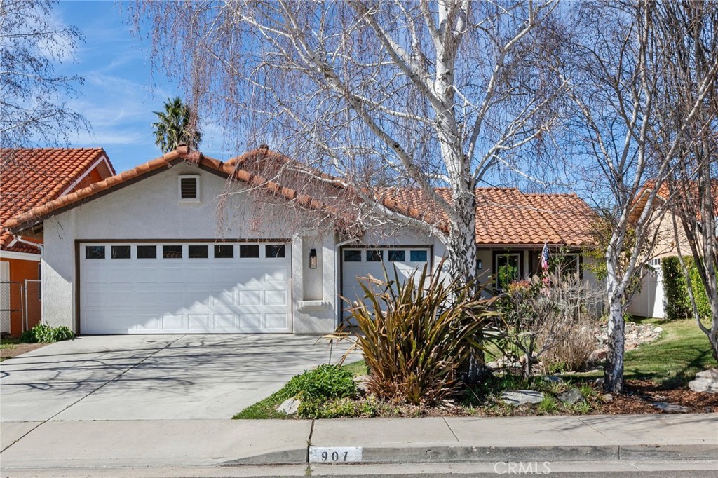 907 Saint Ann Dr, Paso Robles, CA 93446