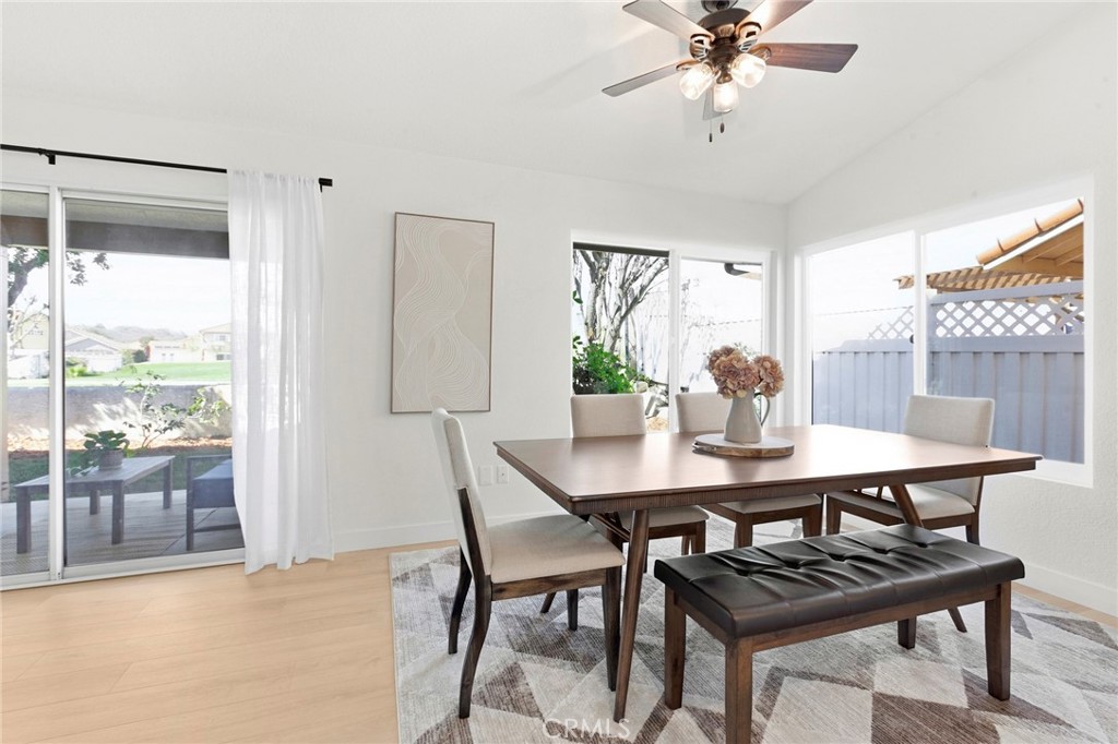 907 Saint Ann Dr, Paso Robles, CA 93446