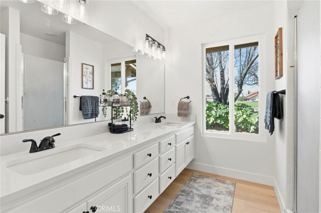 907 Saint Ann Dr, Paso Robles, CA 93446