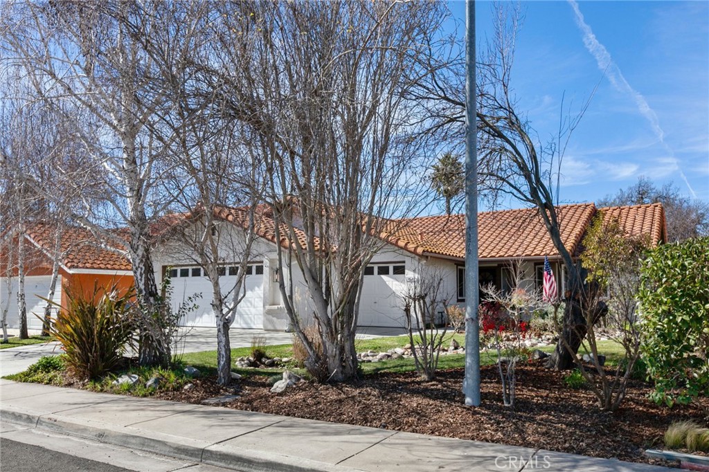 907 Saint Ann Dr, Paso Robles, CA 93446