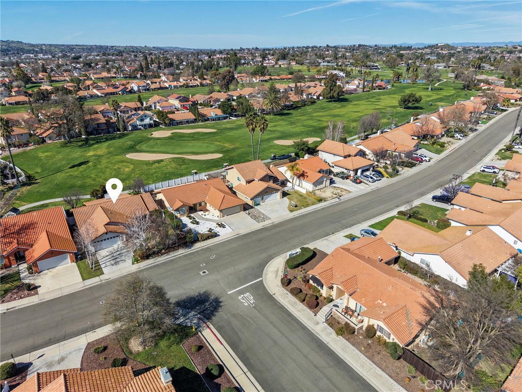 907 Saint Ann Dr, Paso Robles, CA 93446