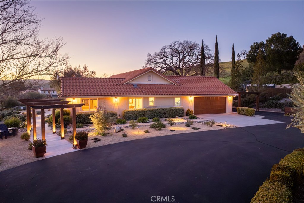1690 Barley Grain, Paso Robles, CA 93446