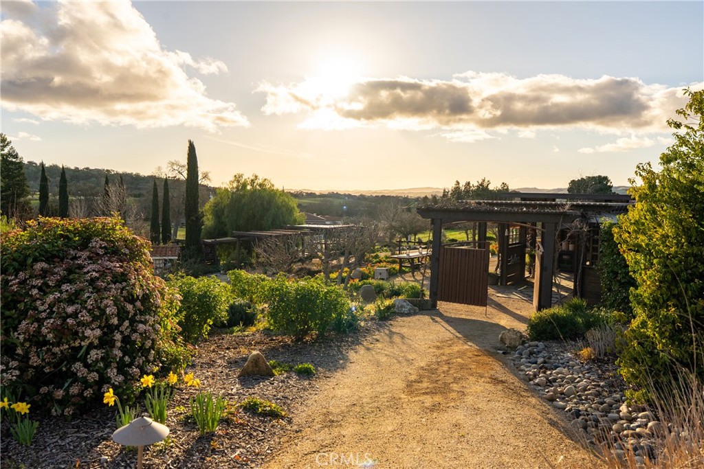 1690 Barley Grain, Paso Robles, CA 93446