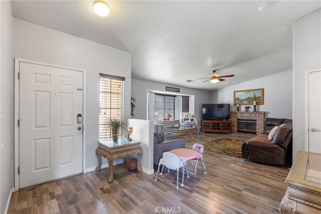 737 Concord Ct, Mcfarland, CA 93250