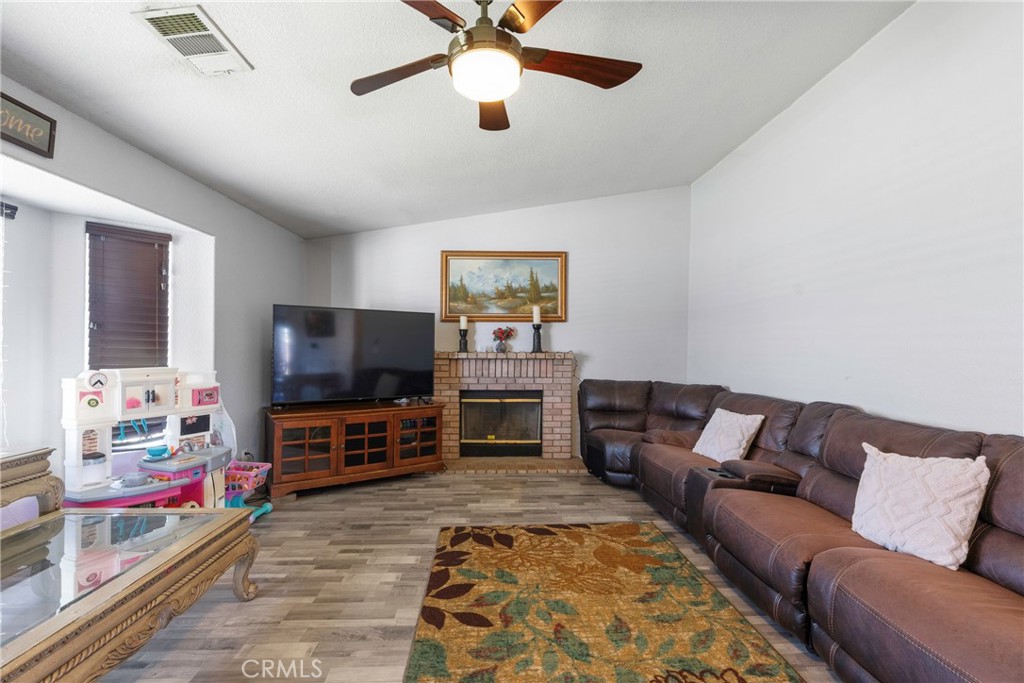 737 Concord Ct, Mcfarland, CA 93250