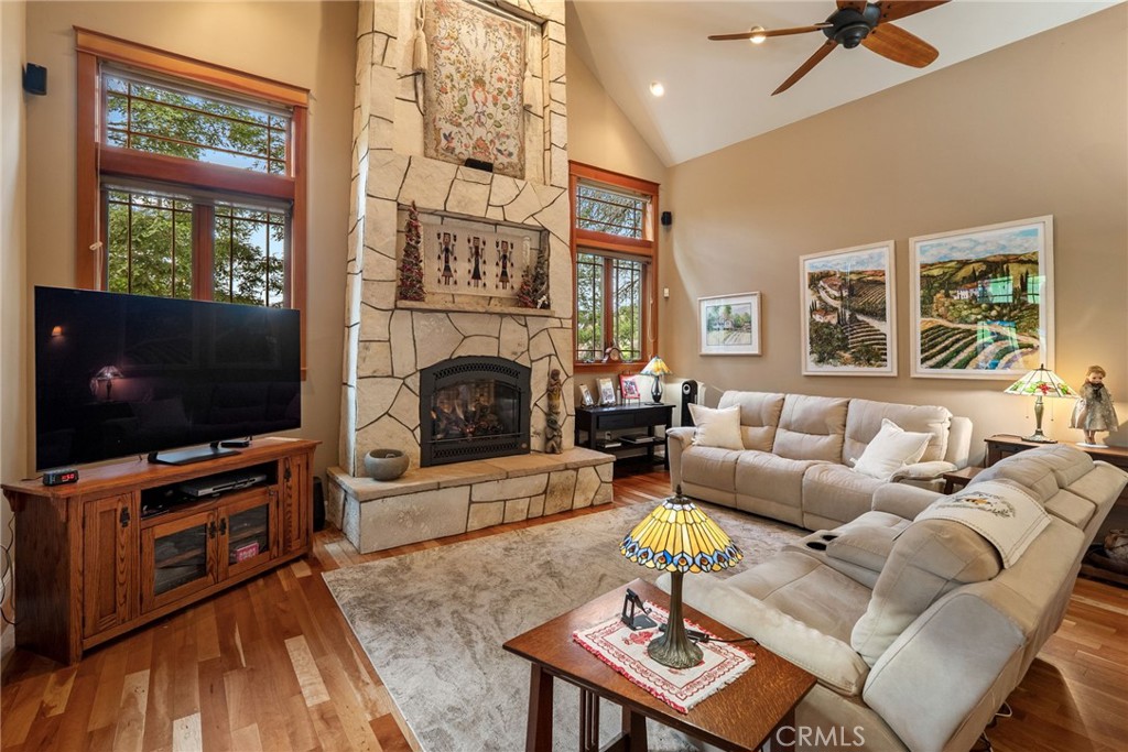 110 11th, Paso Robles, CA 93446