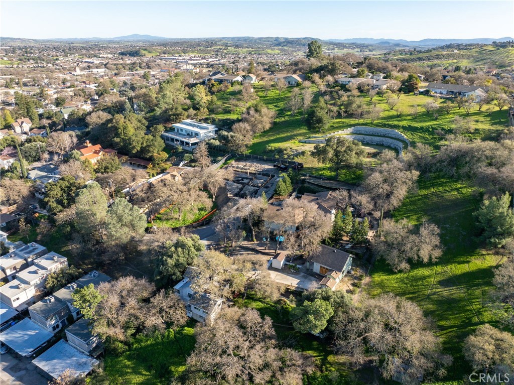 110 11th, Paso Robles, CA 93446