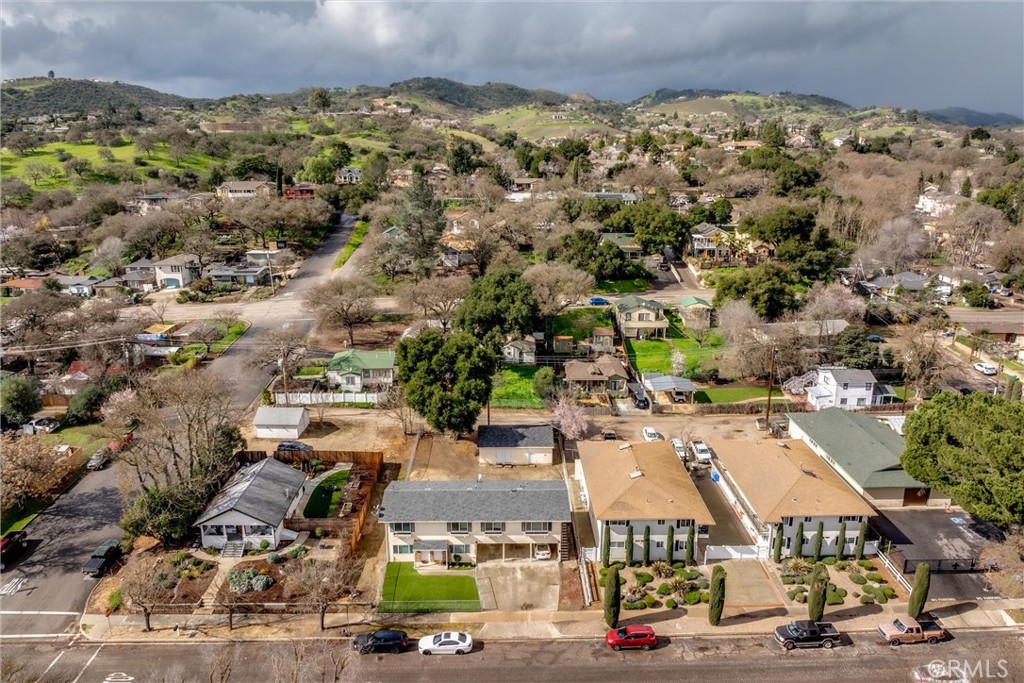 2221 Oak St, Paso Robles, CA 93446