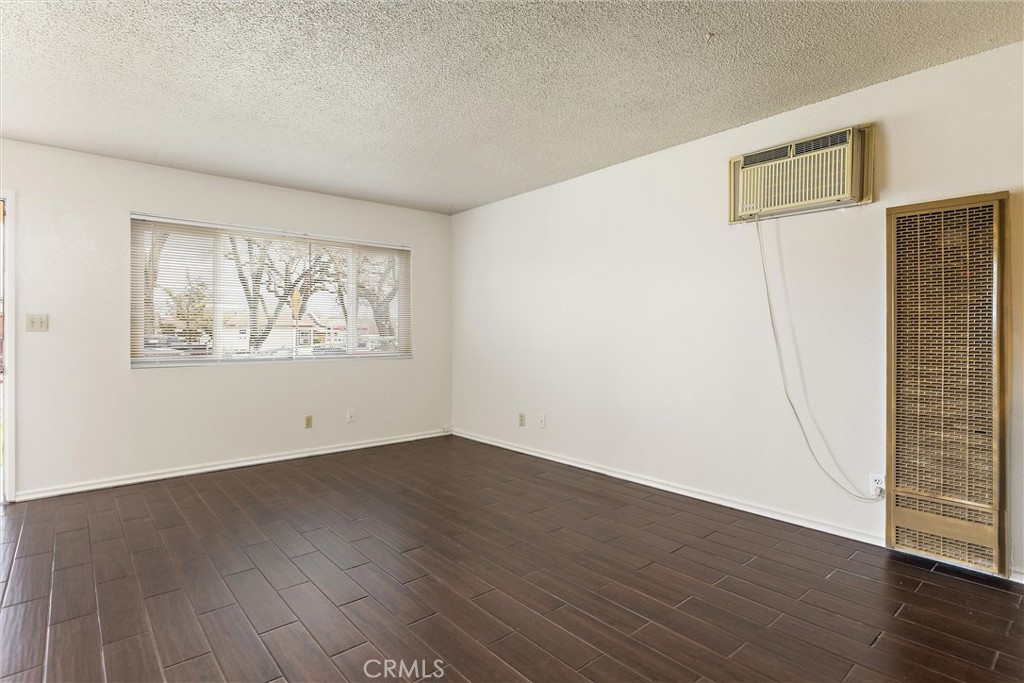 2221 Oak St, Paso Robles, CA 93446