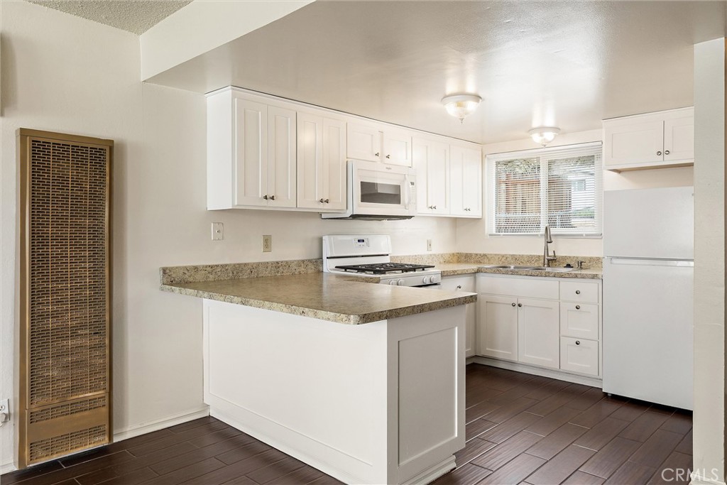 2221 Oak St, Paso Robles, CA 93446