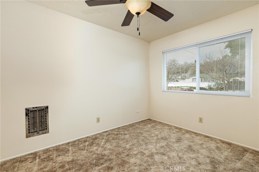 2221 Oak St, Paso Robles, CA 93446