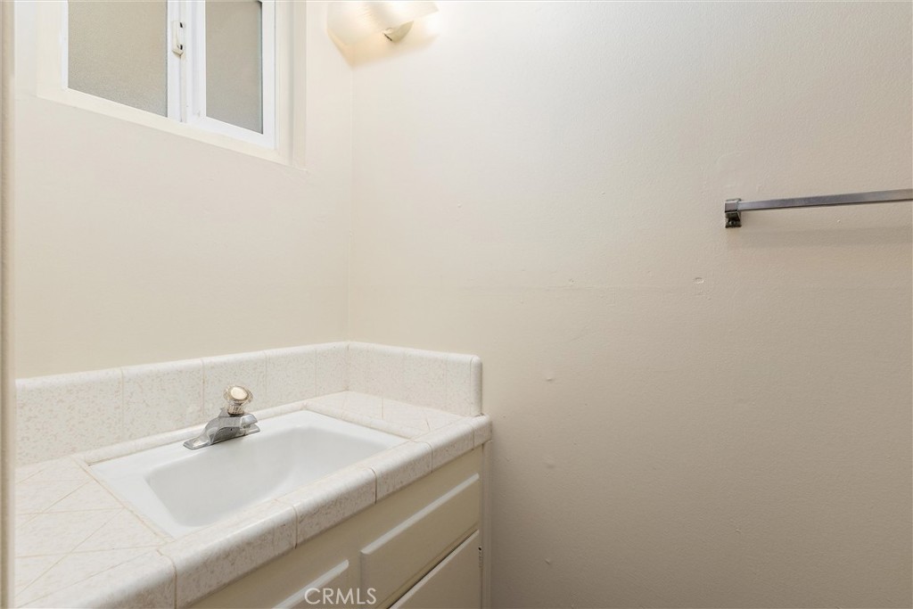 2221 Oak St, Paso Robles, CA 93446