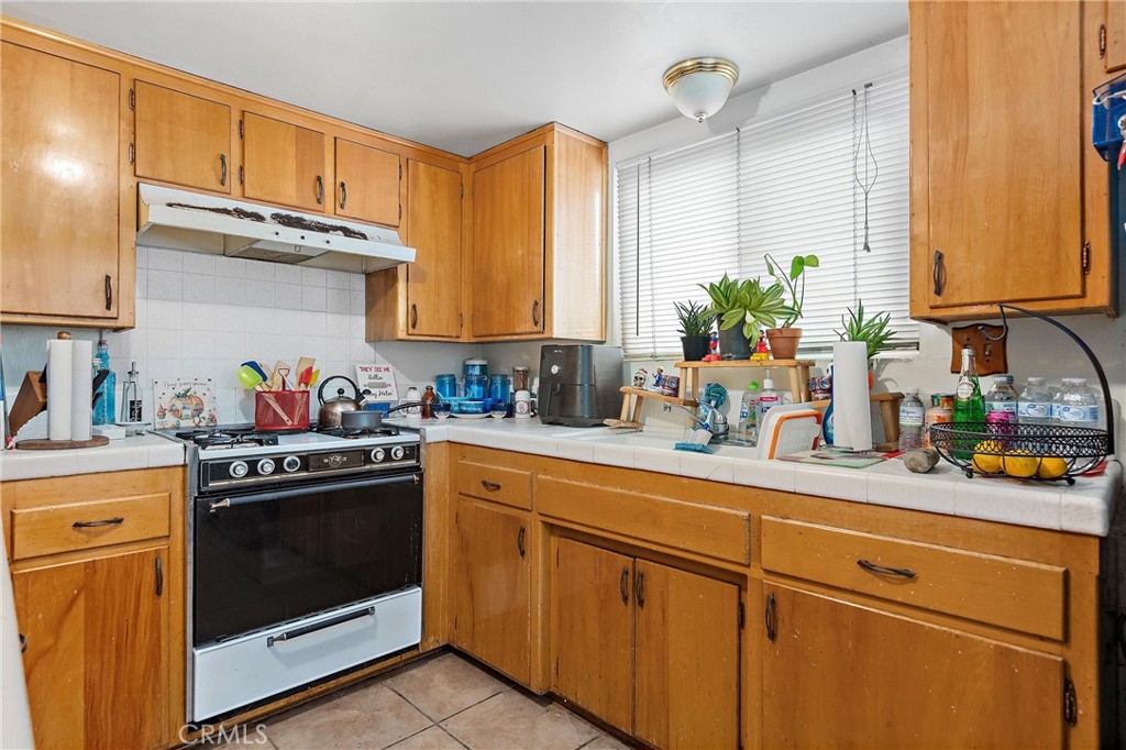 2221 Oak St, Paso Robles, CA 93446