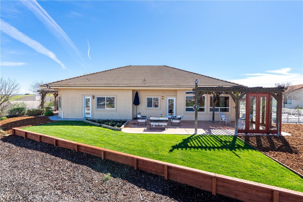 2039 Promontory, Paso Robles, CA 93446