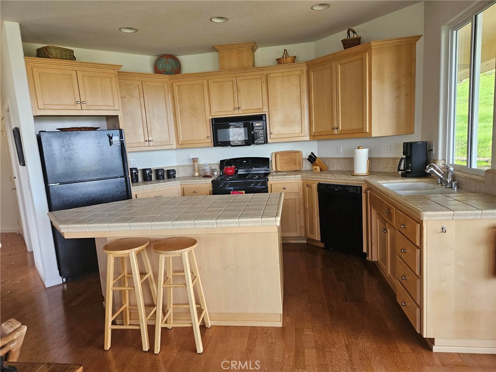 1115 Cypress Mountain Dr, Paso Robles, CA 93446