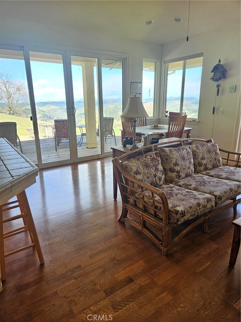 1115 Cypress Mountain Dr, Paso Robles, CA 93446