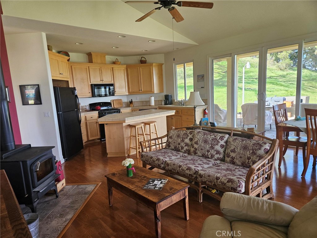 1115 Cypress Mountain Dr, Paso Robles, CA 93446