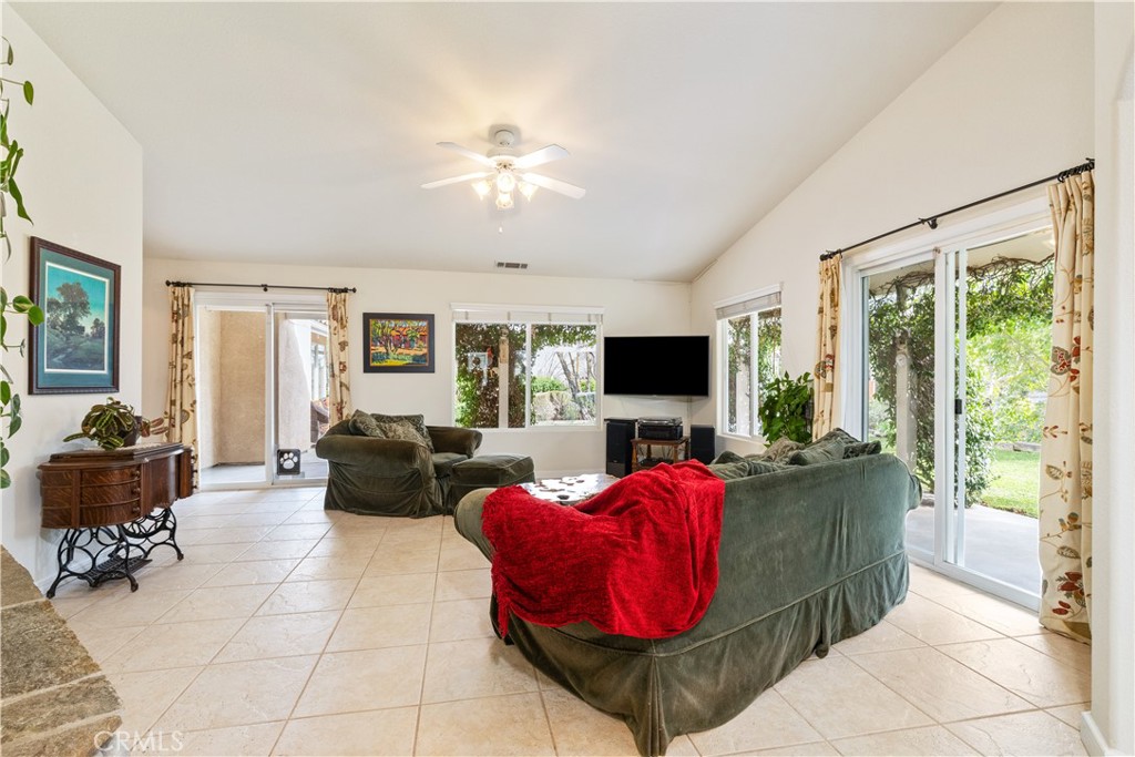 1235 Shane Lane, Templeton, CA 93465