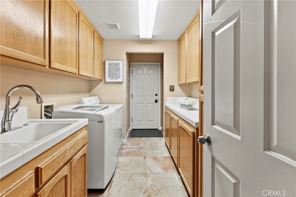 1609 Tanager Ct, Templeton, CA 93465