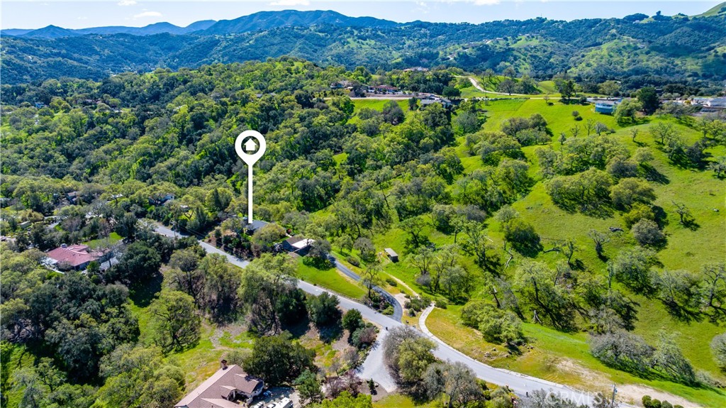 11127 Cebada Rd, Atascadero, CA 93422
