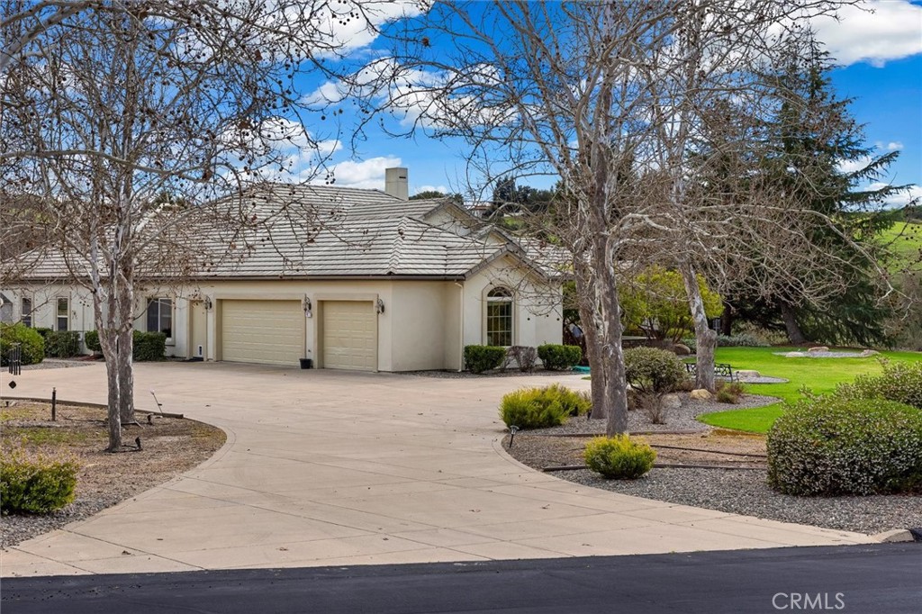 1990 Calle Los Charros, Templeton, CA 93465