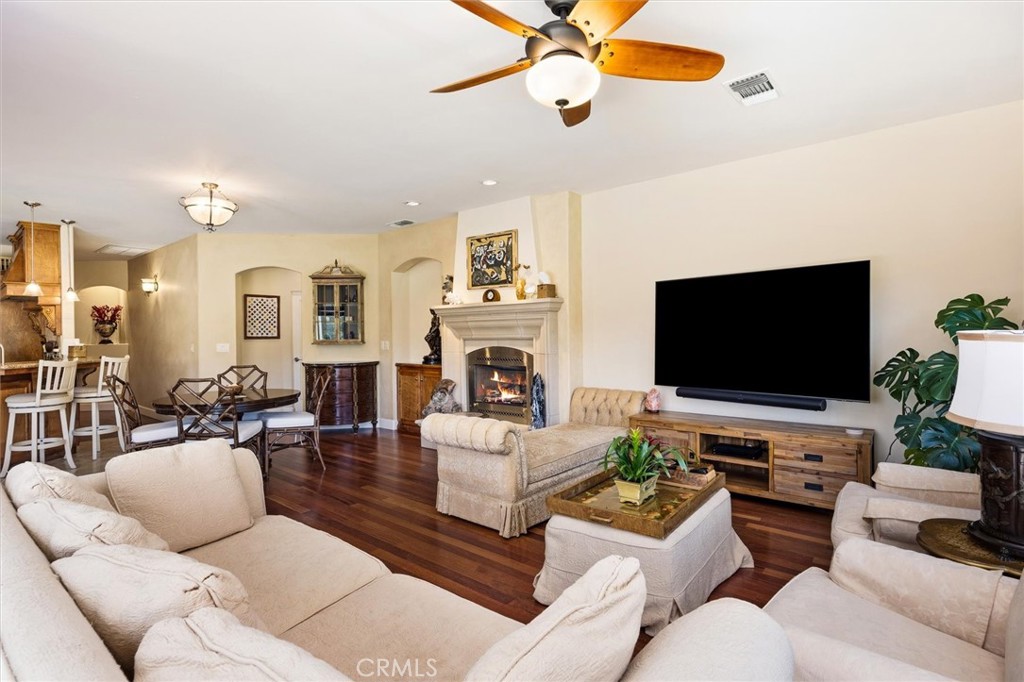 1990 Calle Los Charros, Templeton, CA 93465