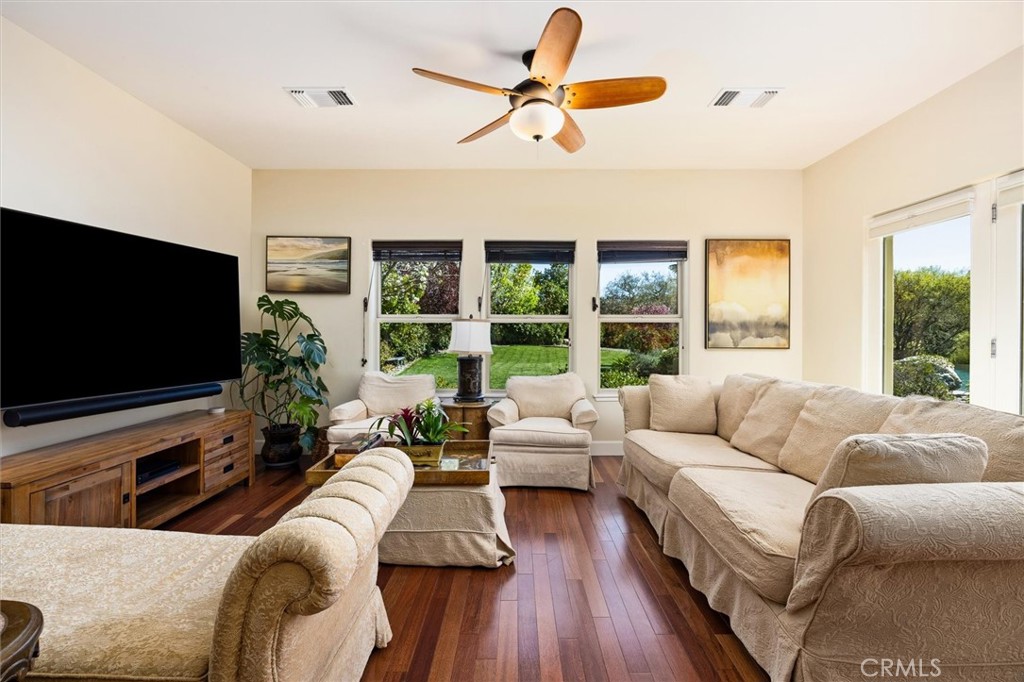 1990 Calle Los Charros, Templeton, CA 93465