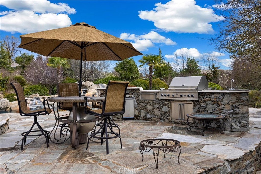 1990 Calle Los Charros, Templeton, CA 93465