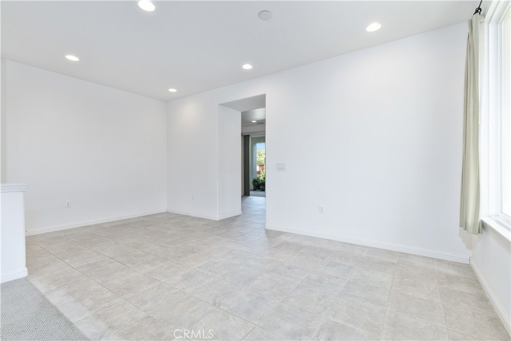 2562 Alameda Dr, Paso Robles, CA 93446