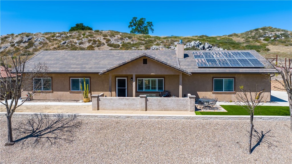 2155 Holly Dr, Paso Robles, CA 93446