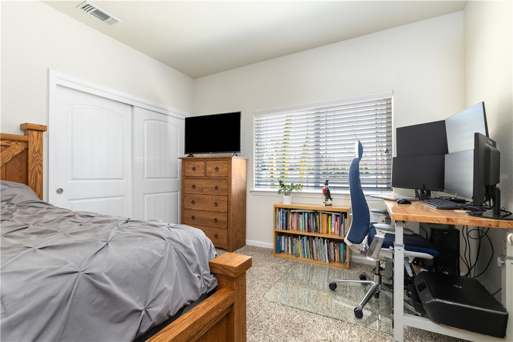 2155 Holly Dr, Paso Robles, CA 93446