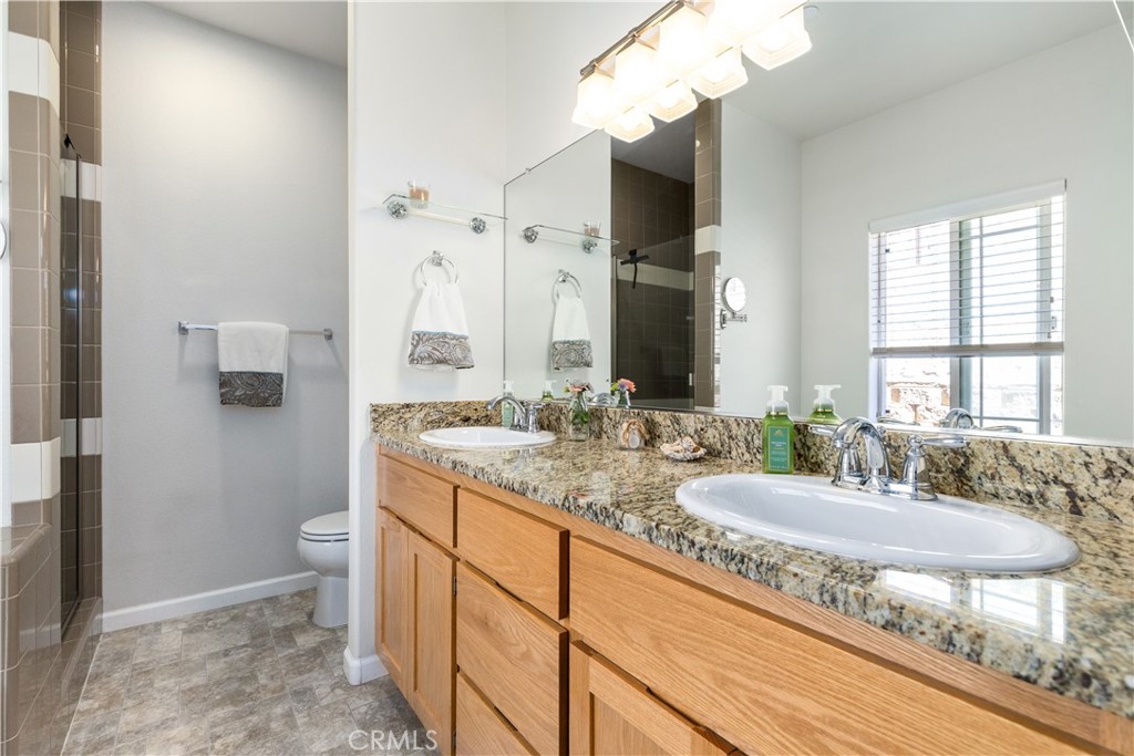 2155 Holly Dr, Paso Robles, CA 93446